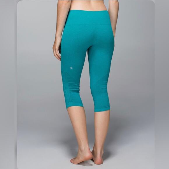 Lululemon In The Flow Crop II Heathered Teal Size 8 - Picture 1 of 9